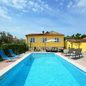 Holiday Slavko Ferienhaus Štinjan